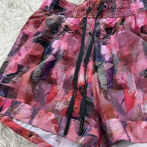 Lululemon Spring Break Away Short *4-way Stretch 3" Sun Dazed Multi Pink - Picture 2 of 7